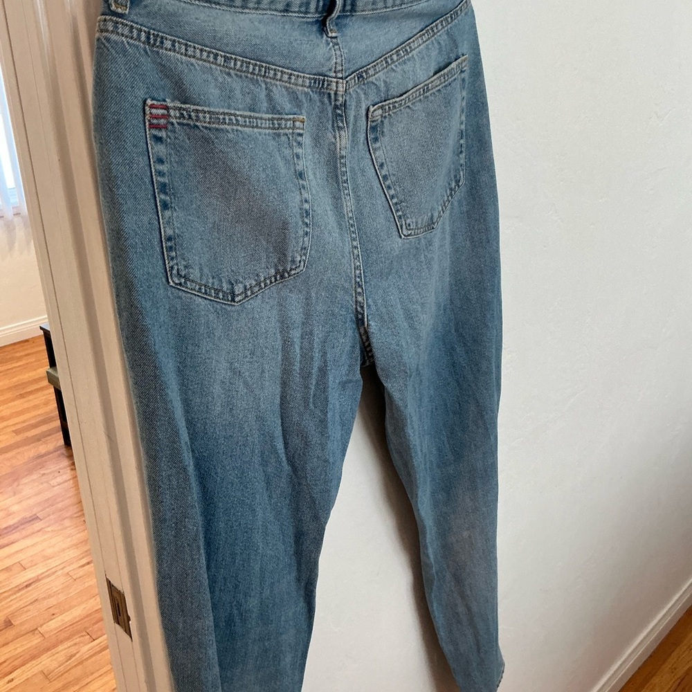 BDG High Rise Mom Jeans - Picture 3 of 3